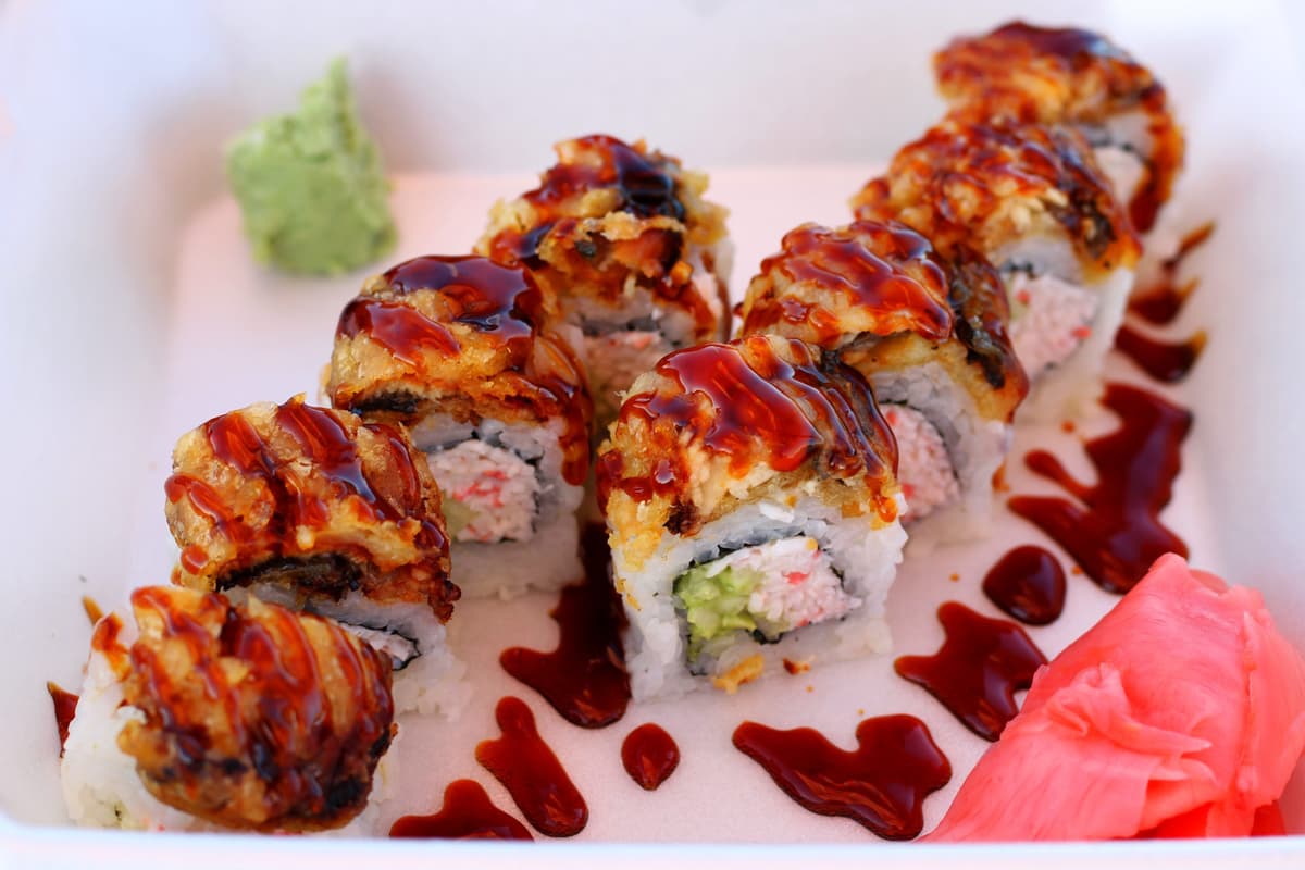Dragon Roll at Samurai Sombrero (Photo by Mark Whittaker)