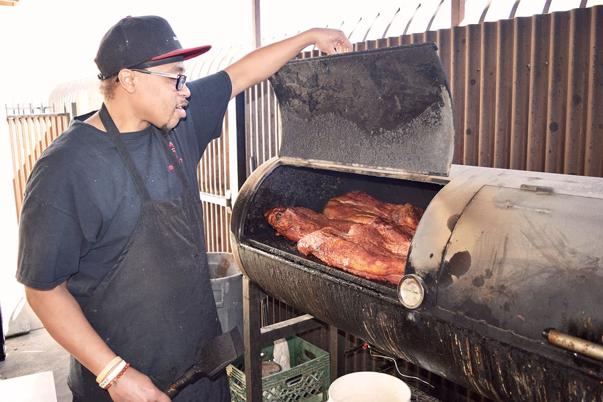 Smokey Mo's Ocie Davis (Photo by Dana Sullivan)