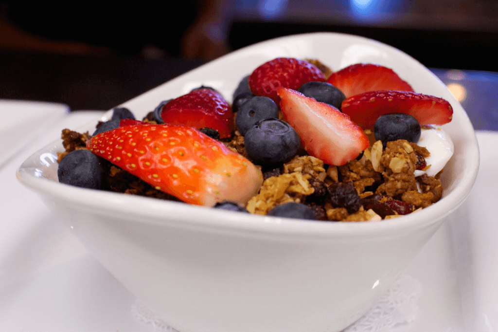 Homemade Granola at Le Buzz (Credit: Le Buzz)