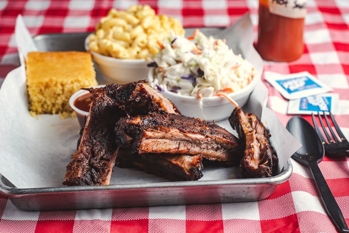 St. Louis pork ribs at Ken's Hardwood Barbecue (Credit: Jackie Tran)