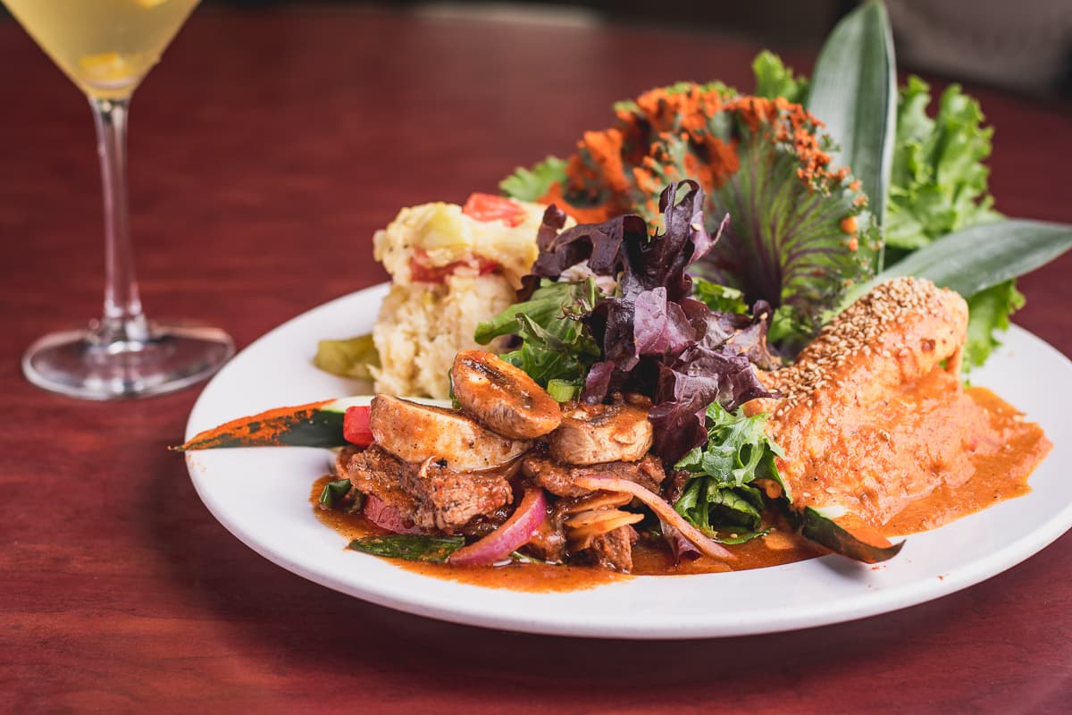Plato Poca Cosa at Cafe Poca Cosa owner (Credit: Jackie Tran)