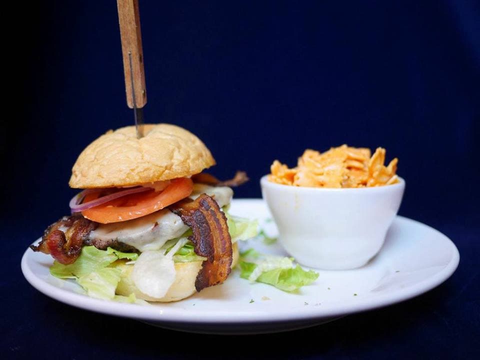 Bacon cheeseburger w/ buffalo chicken pasta salad (via Elliott's)