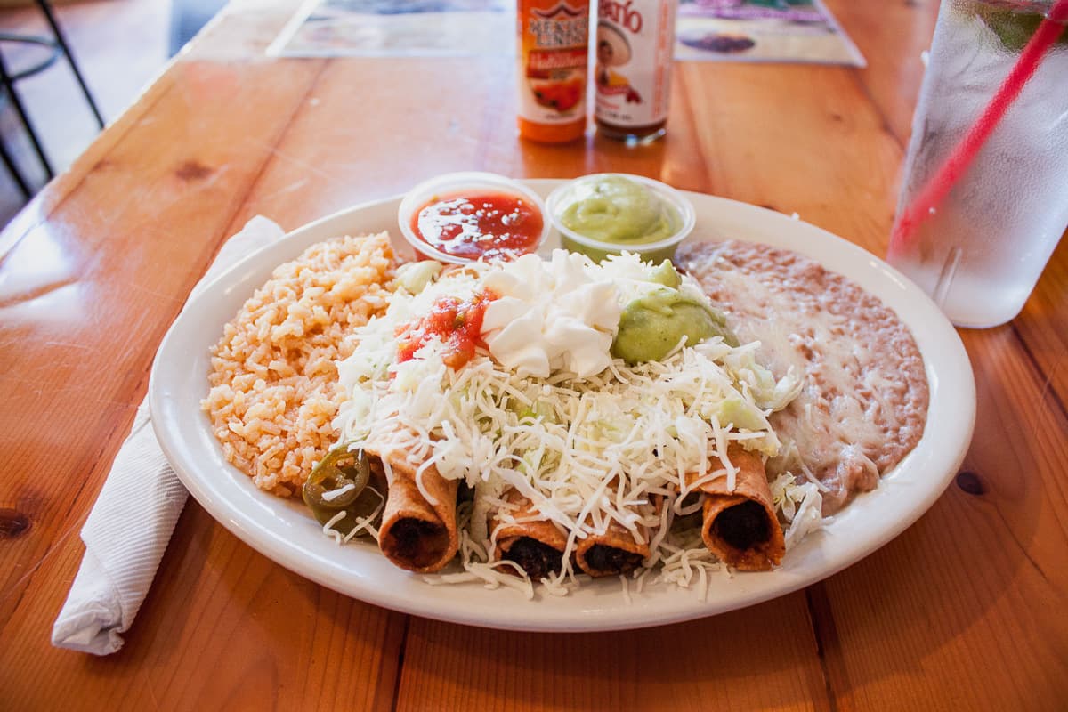 Taquitos con Guacamole at Iguana Cafe (Credit: Chelsey Wade)