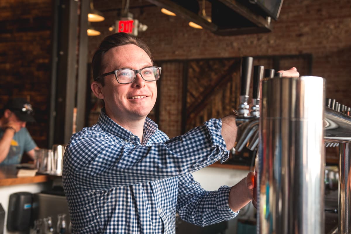 Chris Squires at Ten55 Brewing Company (Credit: Jackie Tran)