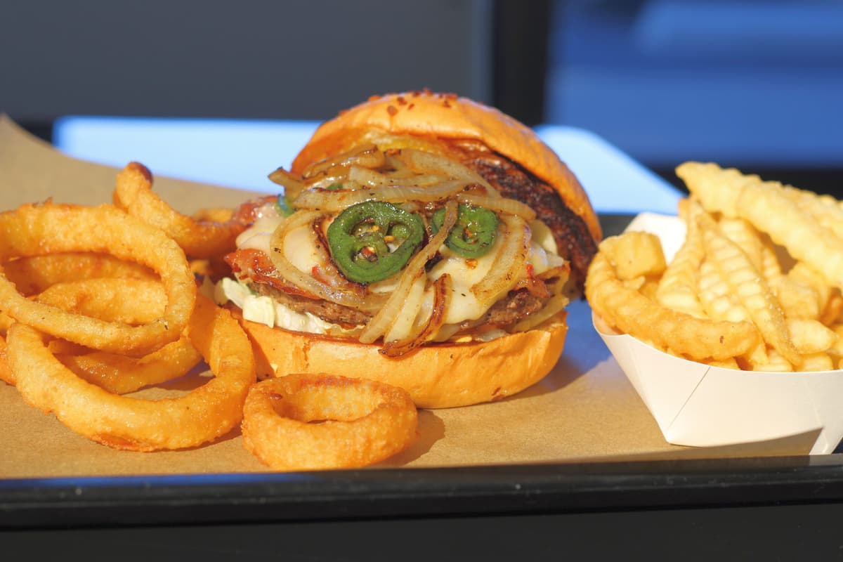 Smokin' Jalapeño Pepper Jack Burger at Tommy D's (Photo by Mark Whittaker)