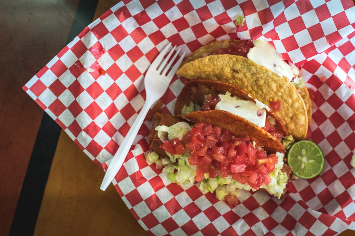 Combination plate at Taqueria Porfis (Credit: Jackie Tran)