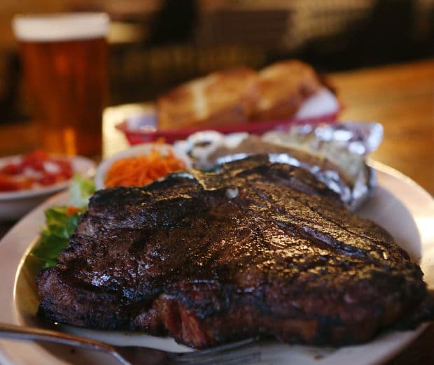 (Credit: Lil' Abner's Steak House)