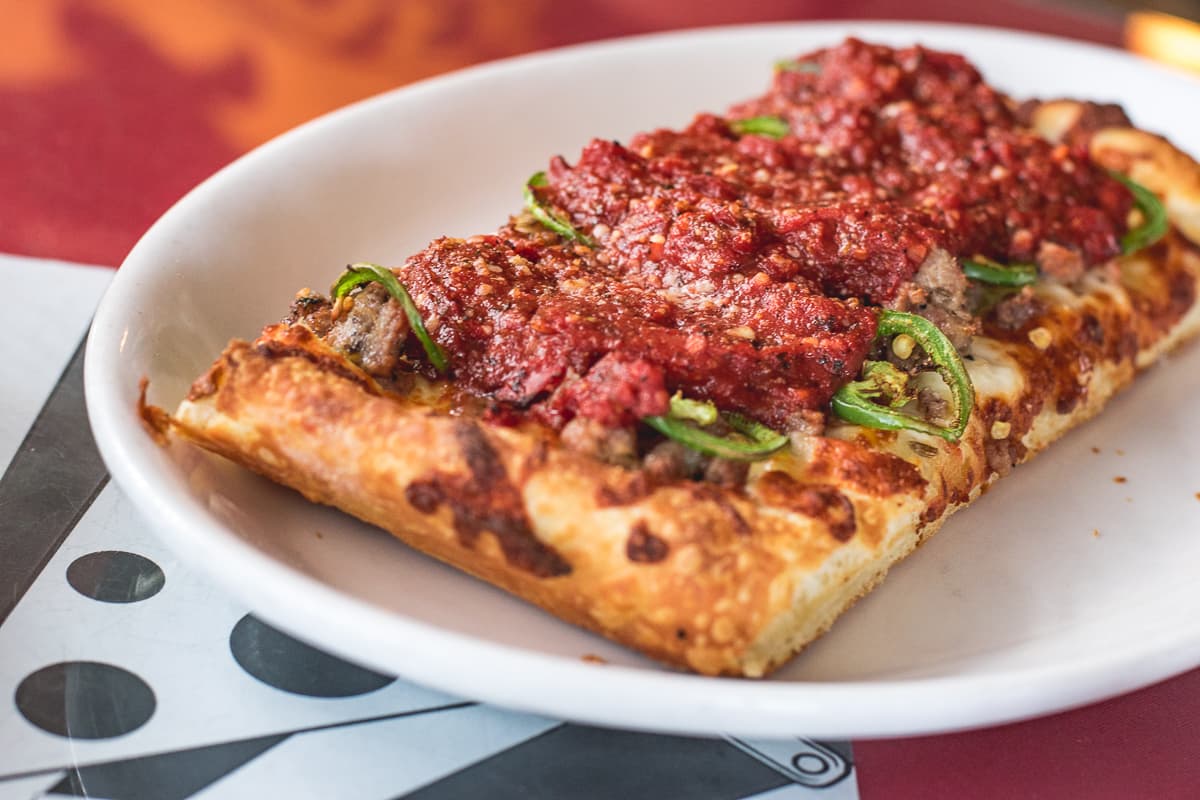 Deep Dish Slice at Rocco's Little Chicago (Credit: Jackie Tran)