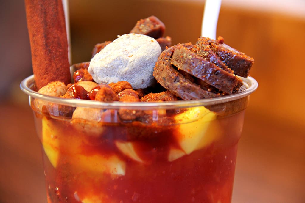 Mangoyada at Juice N' Fruit Raspados (Credit: Gloria Knott)