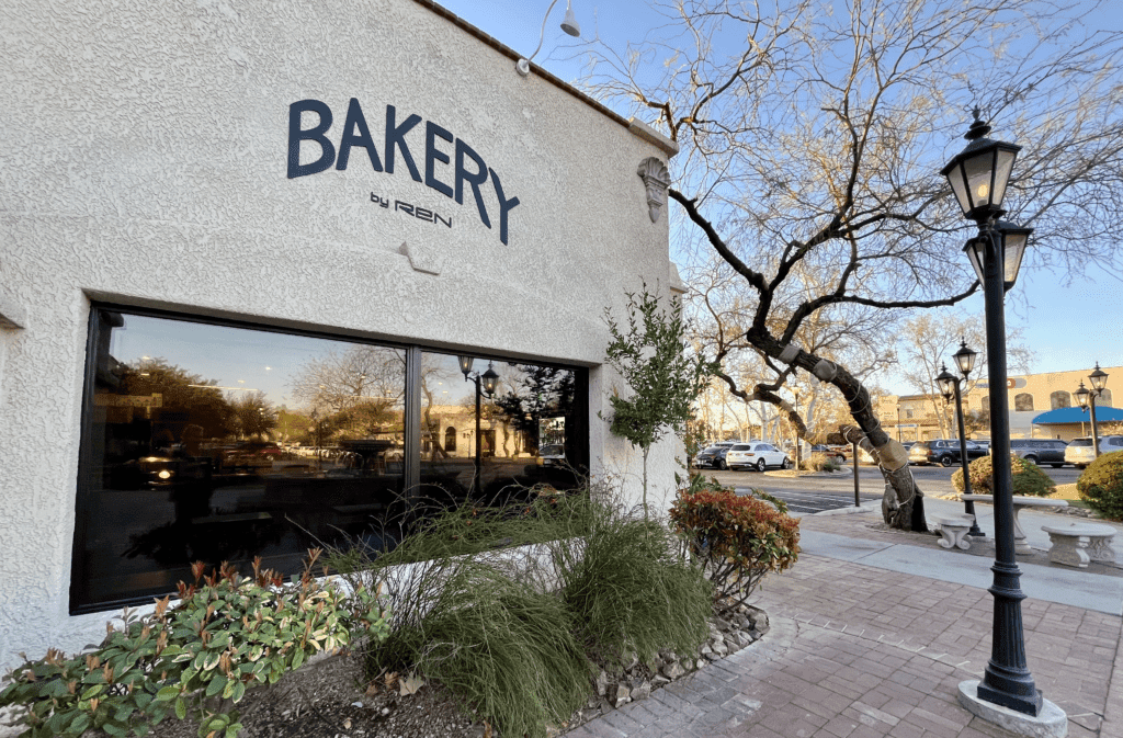 Bakery By Ren (Photo by Victoria Ciscneros)