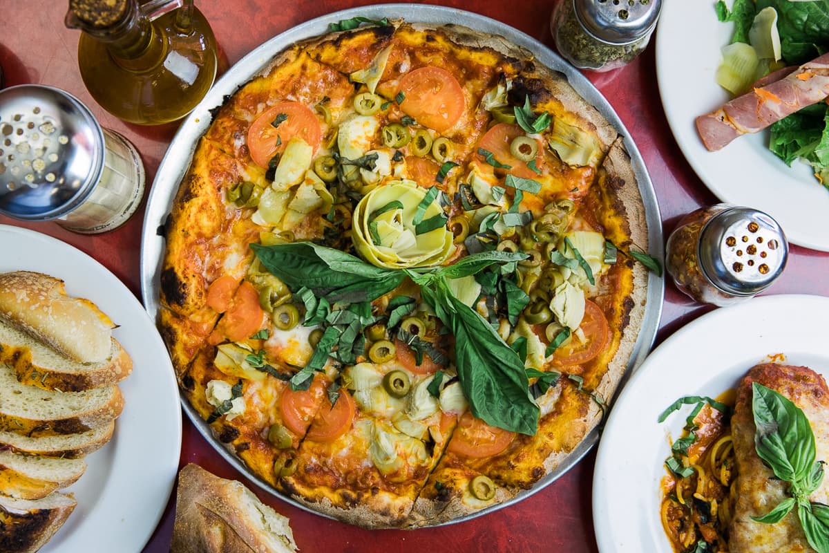 Los Olivos Pizza at Los Olivos Pizzeria (Credit: Taylor Noel Photography)