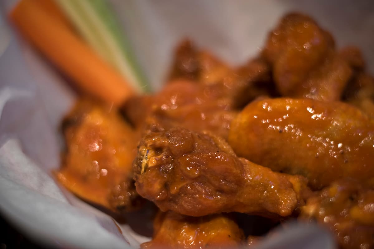 Hot Wings at Wing Factory (Credit: Jackie Tran)