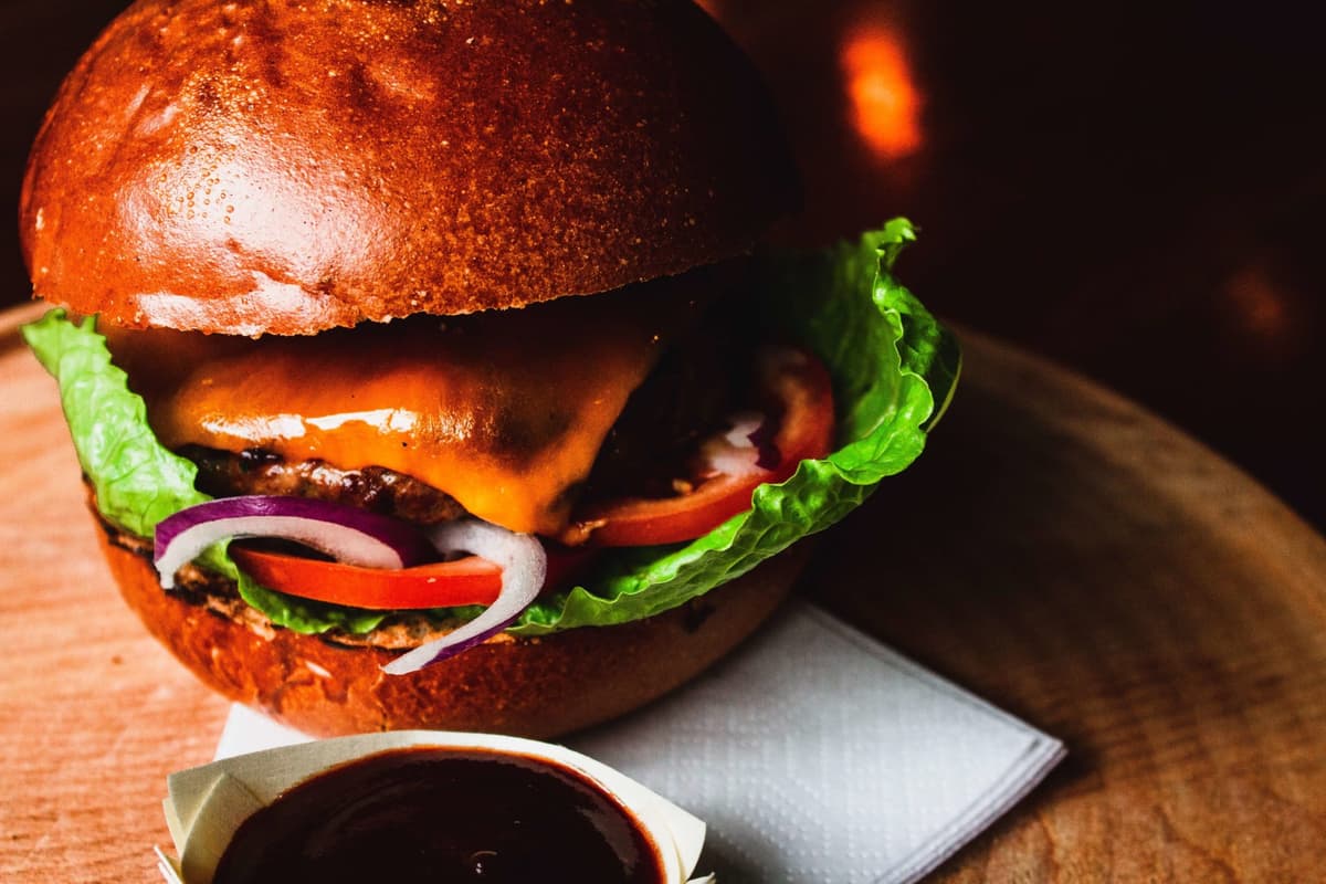 Cheeseburger (Photo courtesy of Old Tucson)