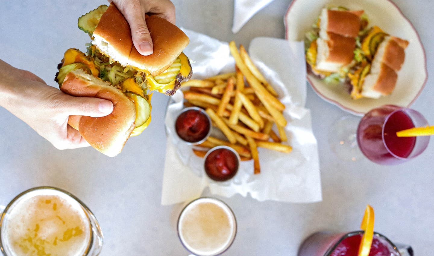 Eating on the Cheap: ‘Pitcher + Pull-Aparts’ special at Zinburger