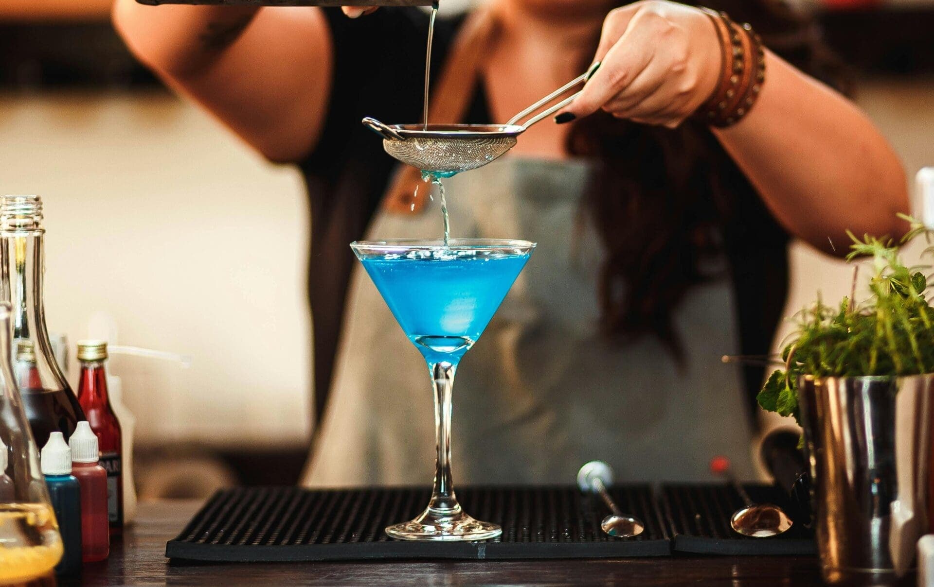‘Endless Summer Happy Hour’ Cocktail Competition With Ben’s Bells