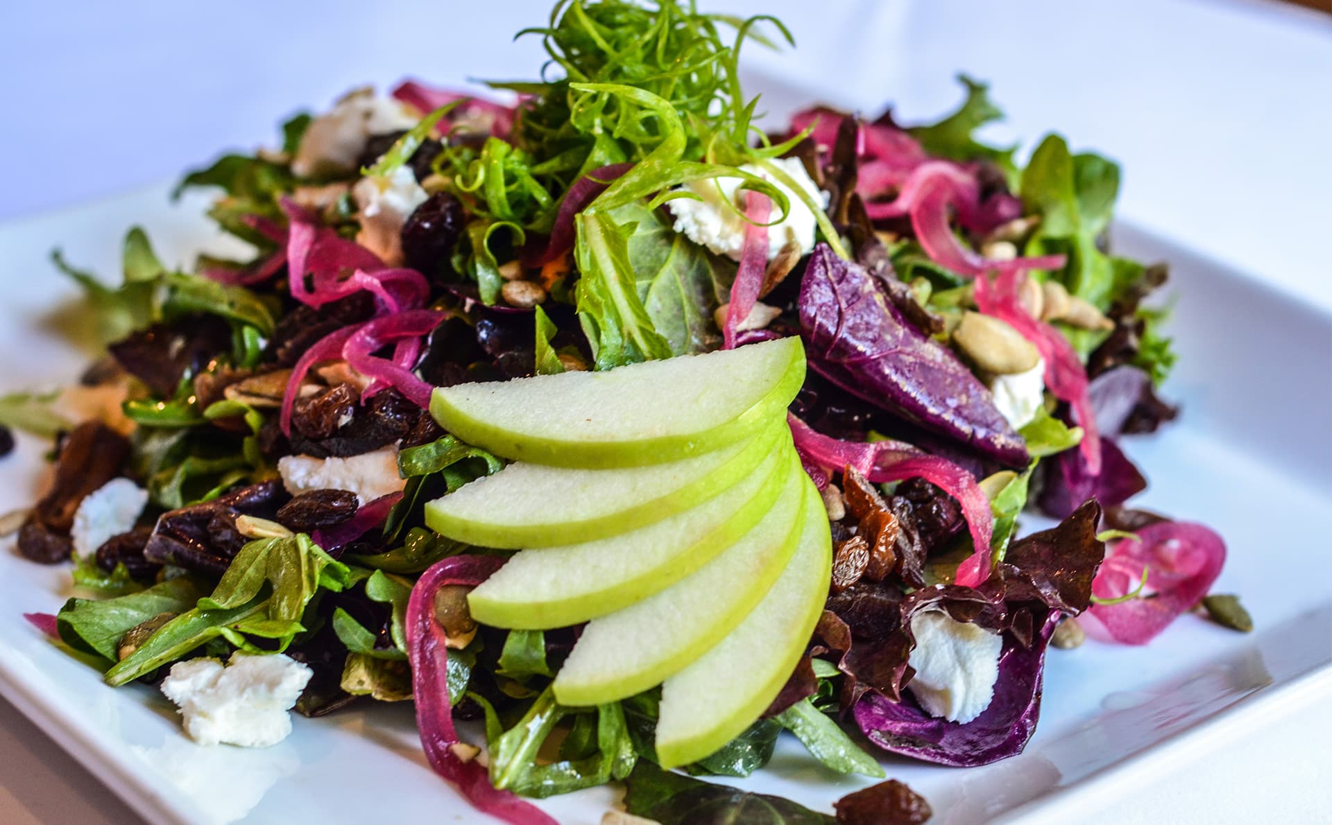 Glorious outdoor dining for the “Farm to Fork” Summer Feast Series (MENU)