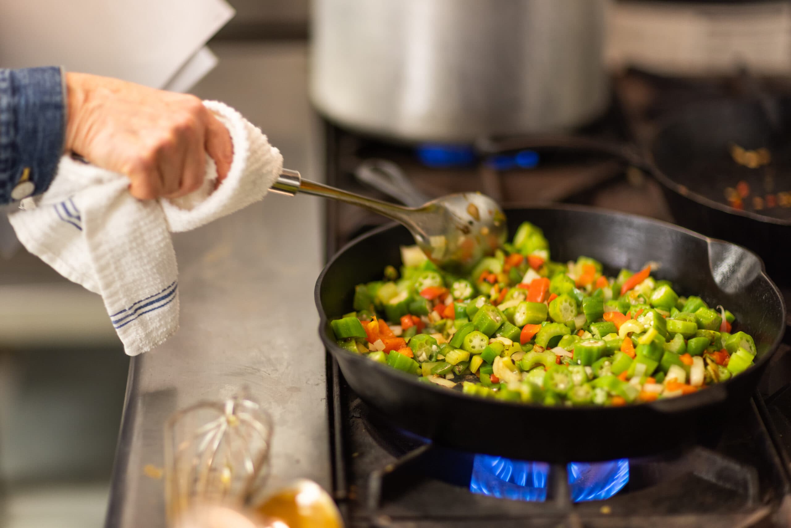 Sharpening Your Skills in the Kitchen With Flying Aprons Tucson