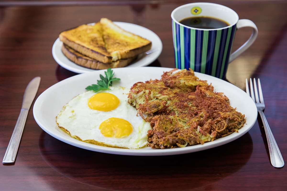 ‘A Great Location Cafe’ now ‘Sarnoff Cafe,’ Still a Homey Diner