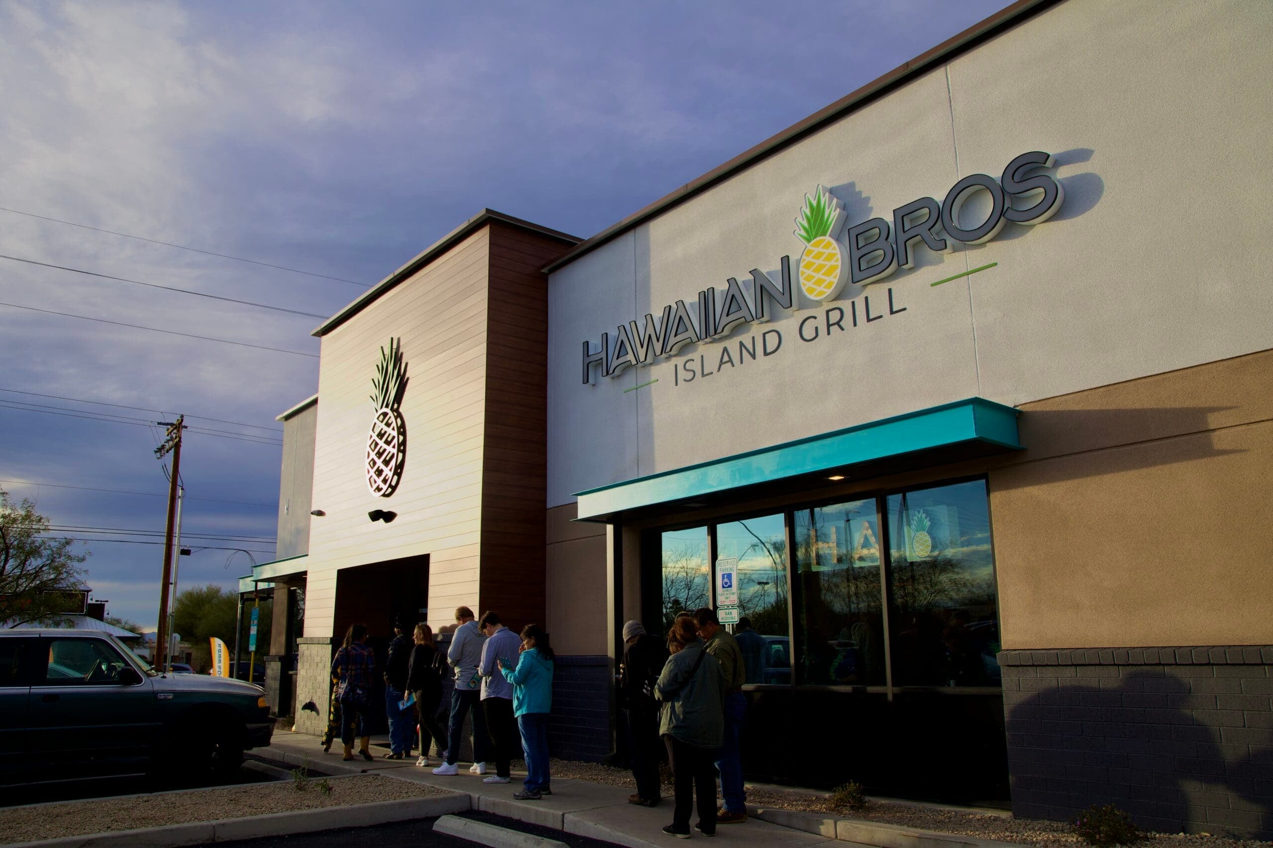 Hawaiian Bros Island Grill to Open its First Tucson Location