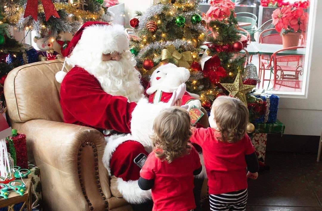 “Miracle on Congress St.” brings Christmas cheer to downtown Tucson