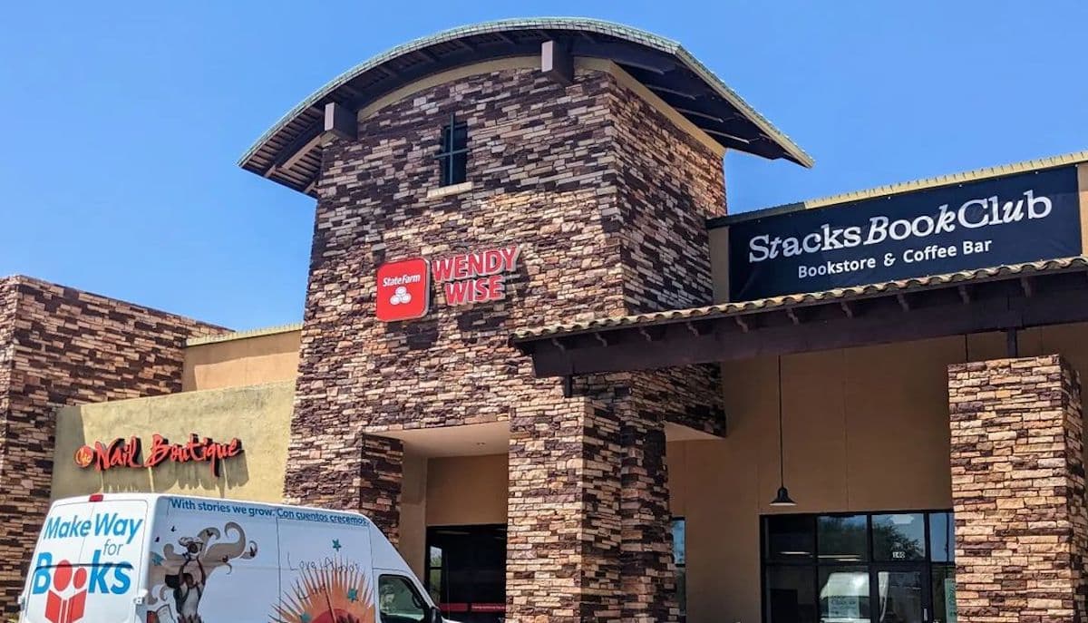Books, Coffee & More! Stacks Book Club to Open in Oro Valley