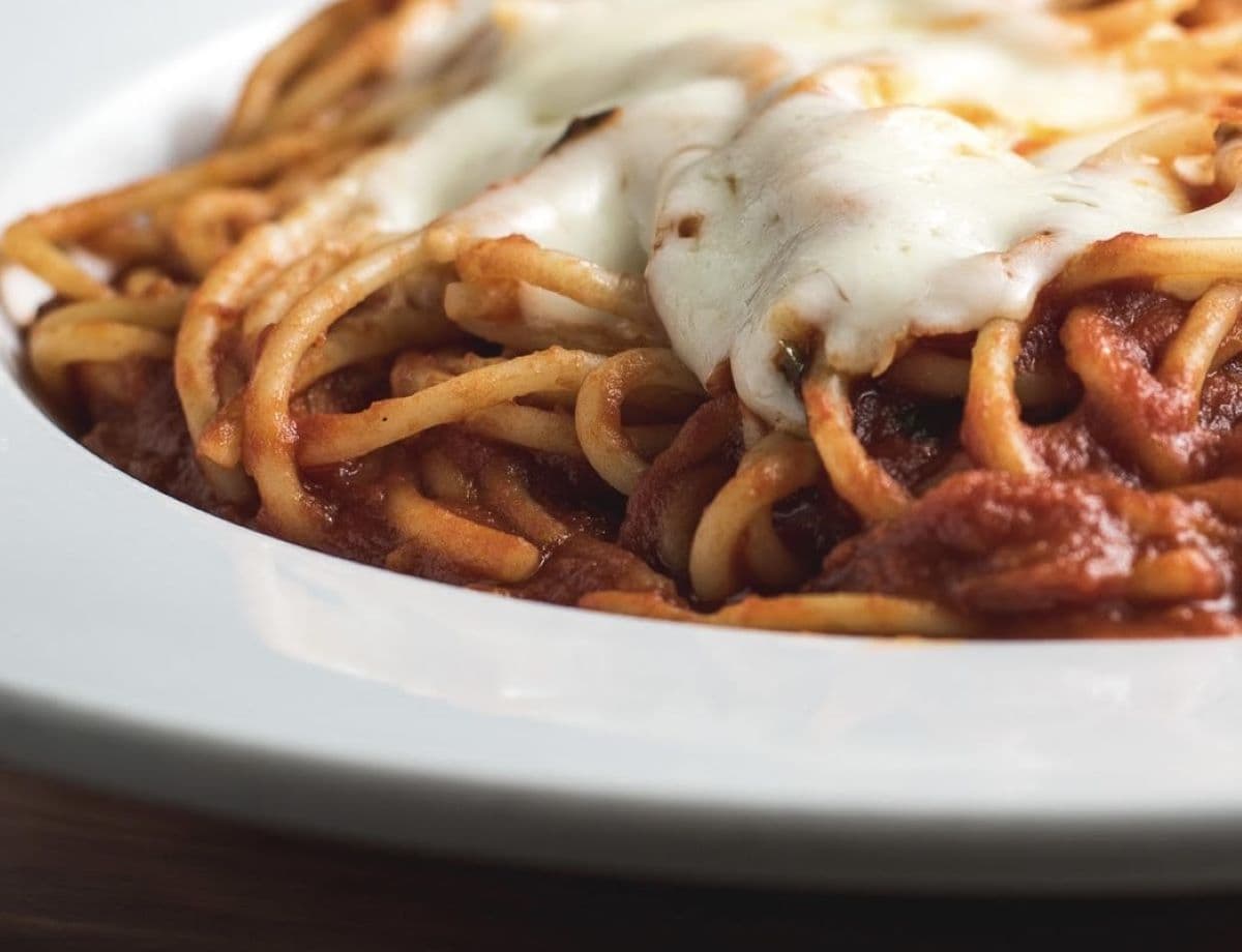 Dining Deals, $10 Happy Hour Bites & More at Renee’s Tucson