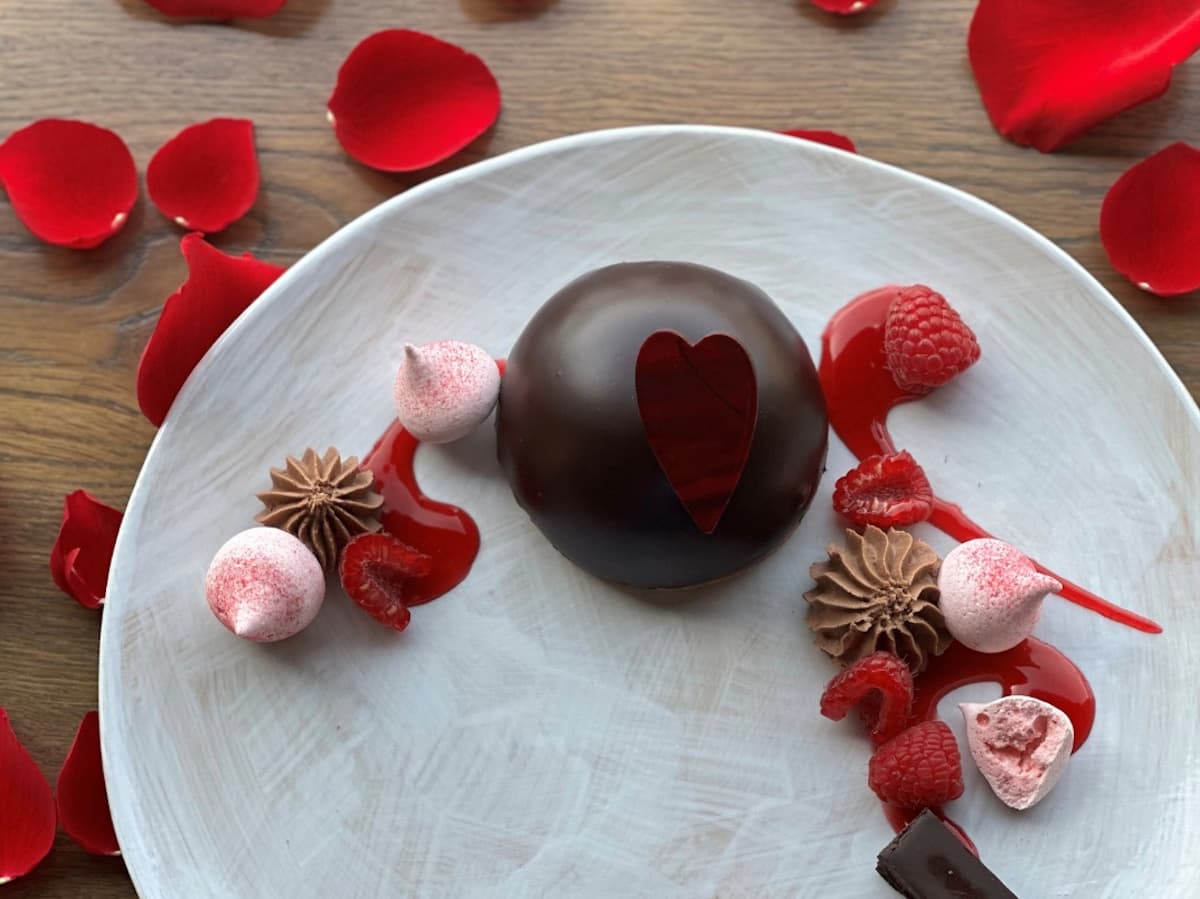 Valentine’s Day 2024: Romantic Dinners & Experiences in Tucson