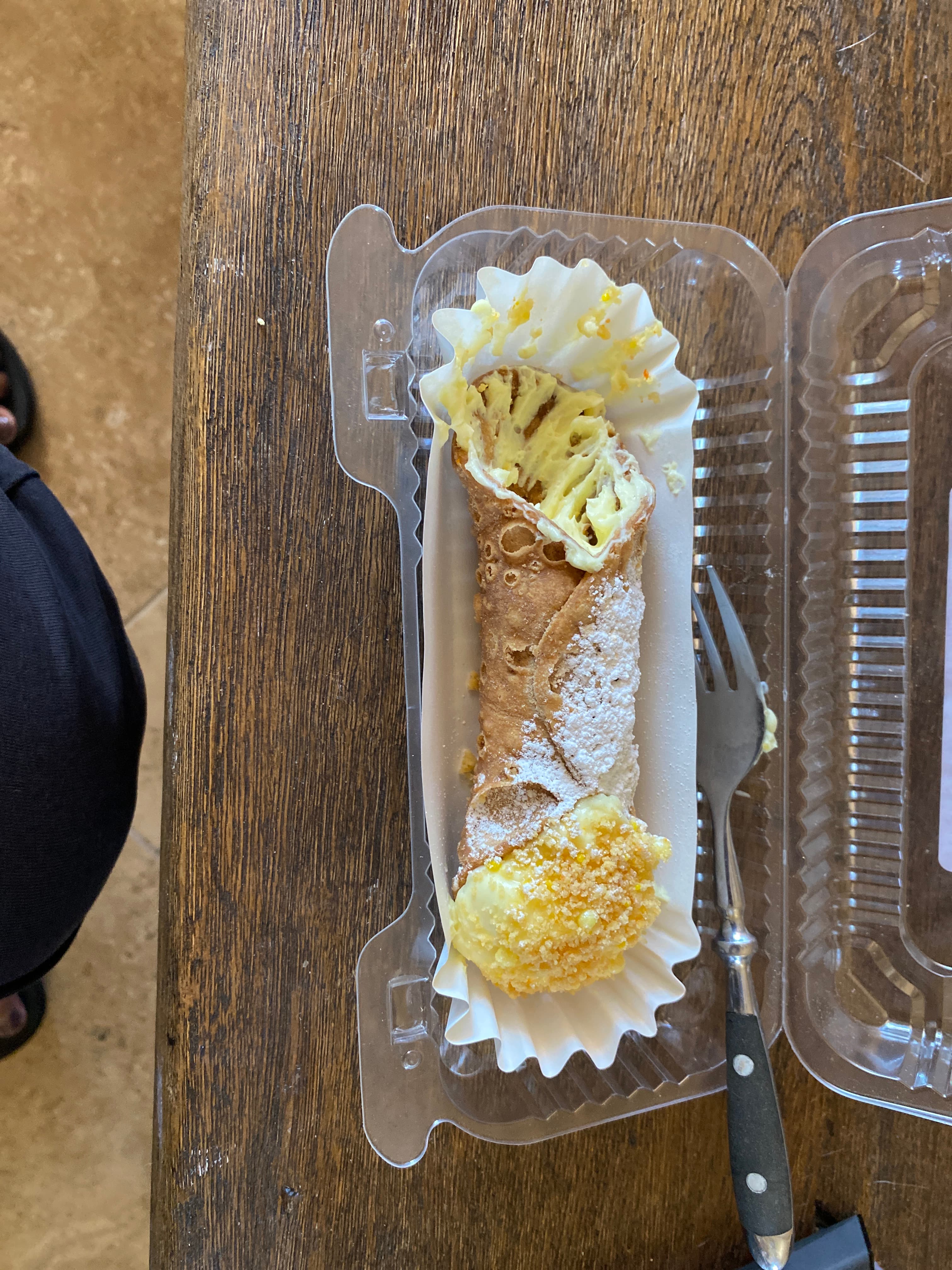 Limoncello Canoli