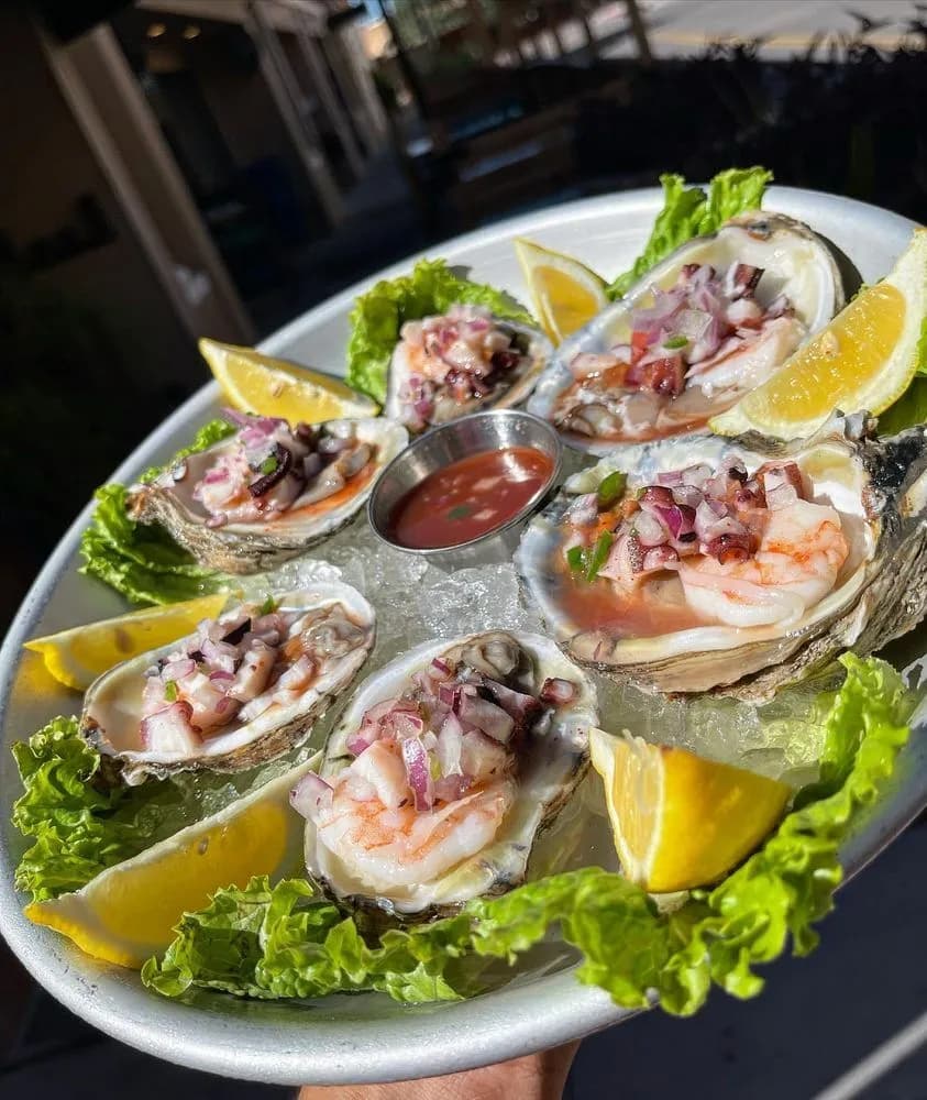 CRUDA Mariscos & Oyster Bar