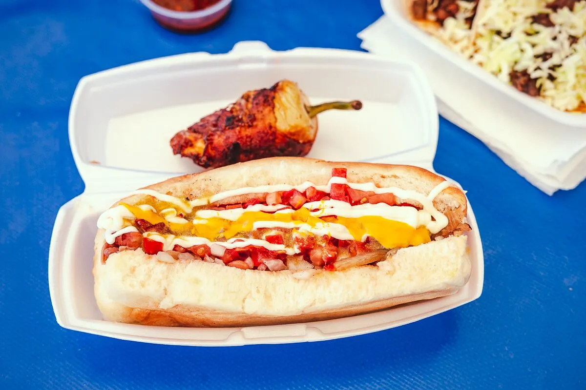 El Manantial Tacos Y Hot Dogs