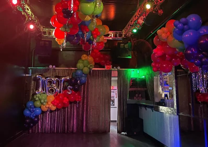 IBT's Bar + Food