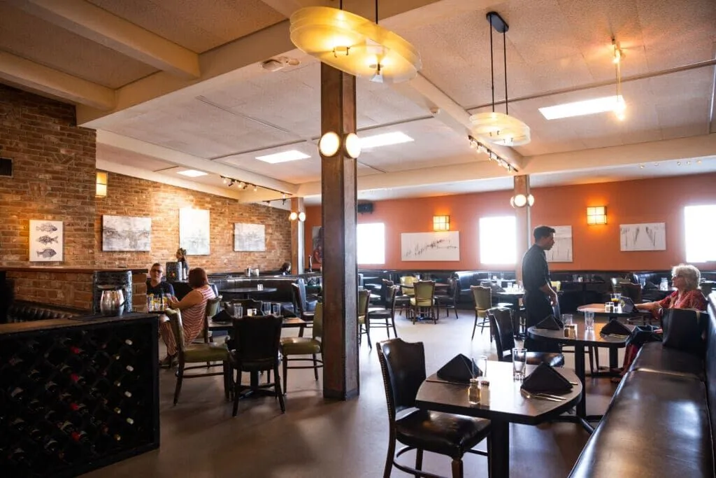 Kingfisher Bar & Grill