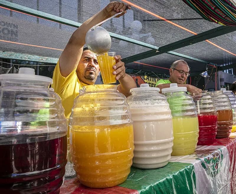 Los Chiquilines Aguas Frescas