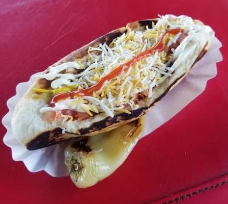 Los Ponchos Hot Dogs