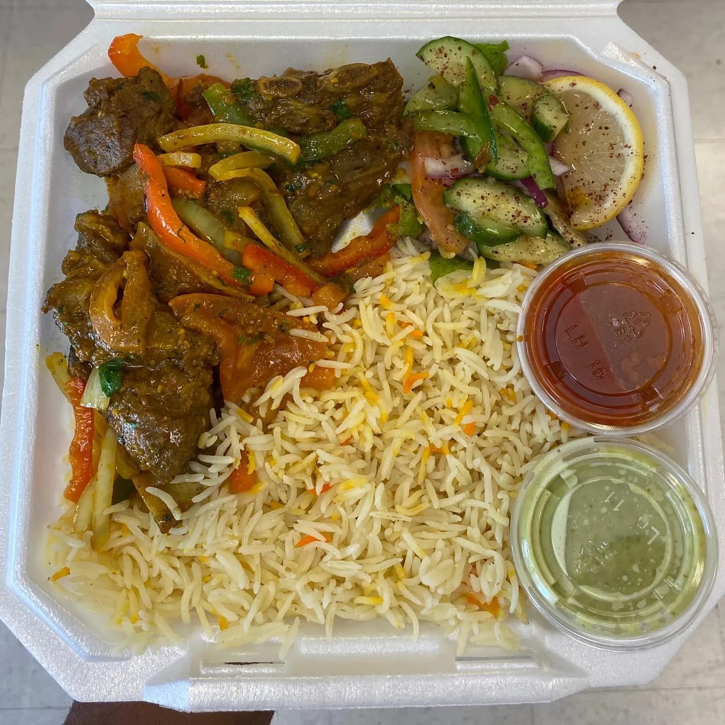Nur Market & Restaurant
