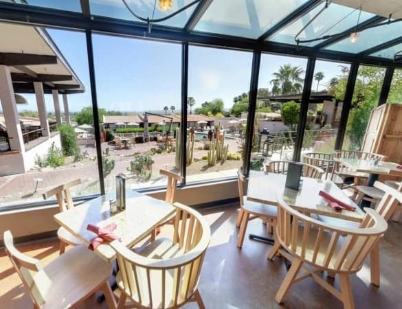 The Lookout Bar & Grille – Westward Look