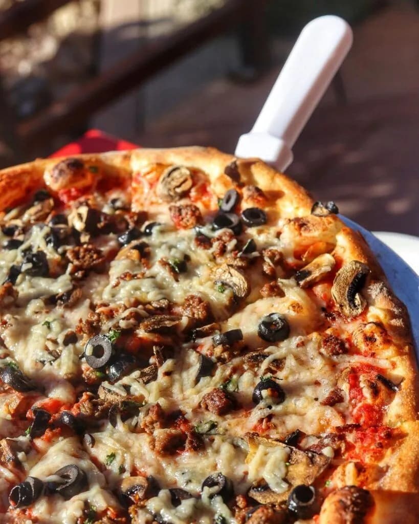 Trident Pizza Pub