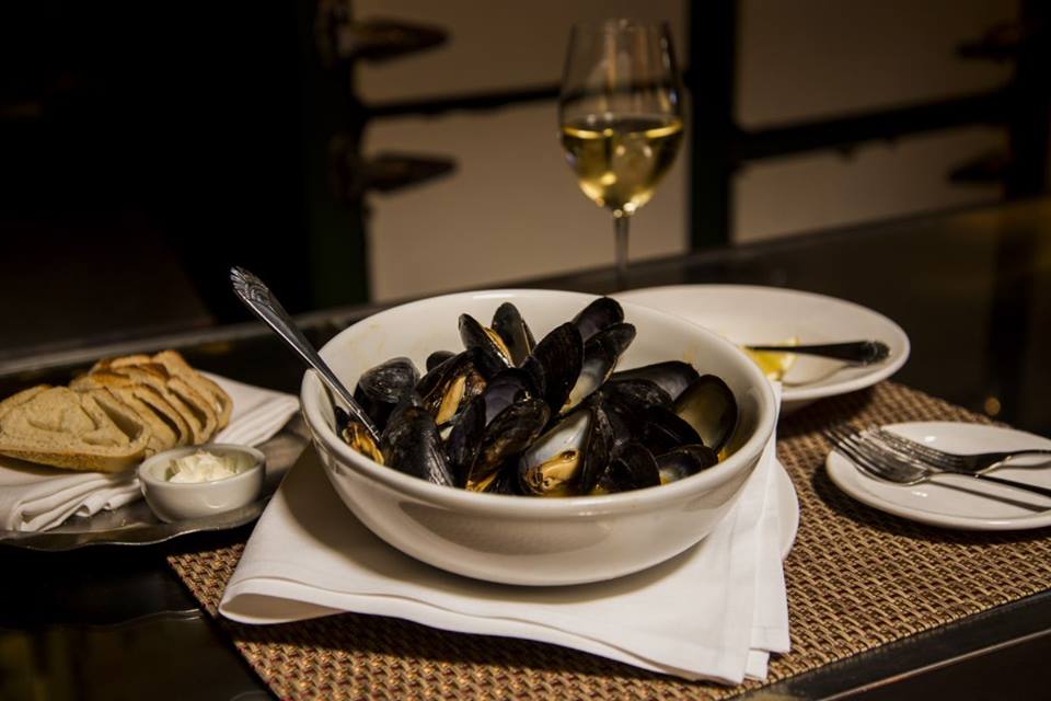 Steamed Black Mussels at Kingfisher (Photo courtesy of Kingfisher)