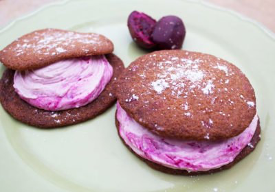 Prickly Pear Cream Stuffed Mesquite Cookies (Credit: Jaime Hall)