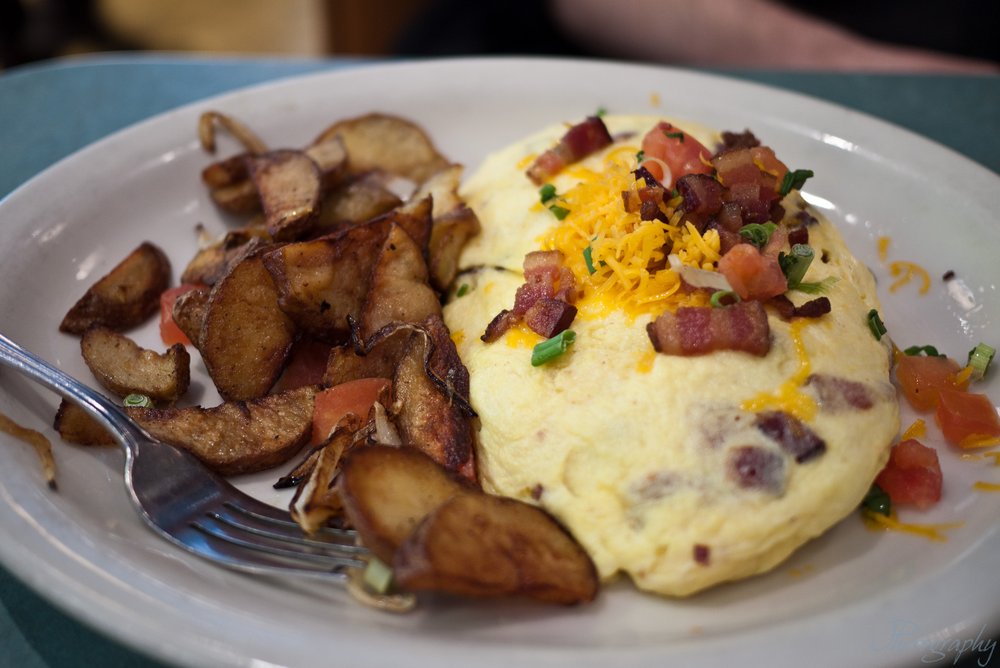 Bacon Omelette at Good Day Cafe (Credit: John Paul P. on Yelp)