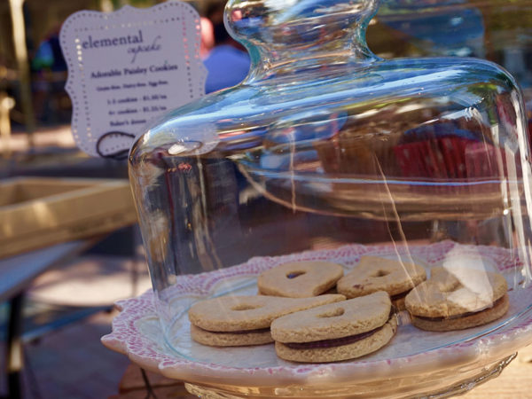 Elemental Cupcakes's Adorable Paisley Cookies (Credit: Jennifer Rothschild)