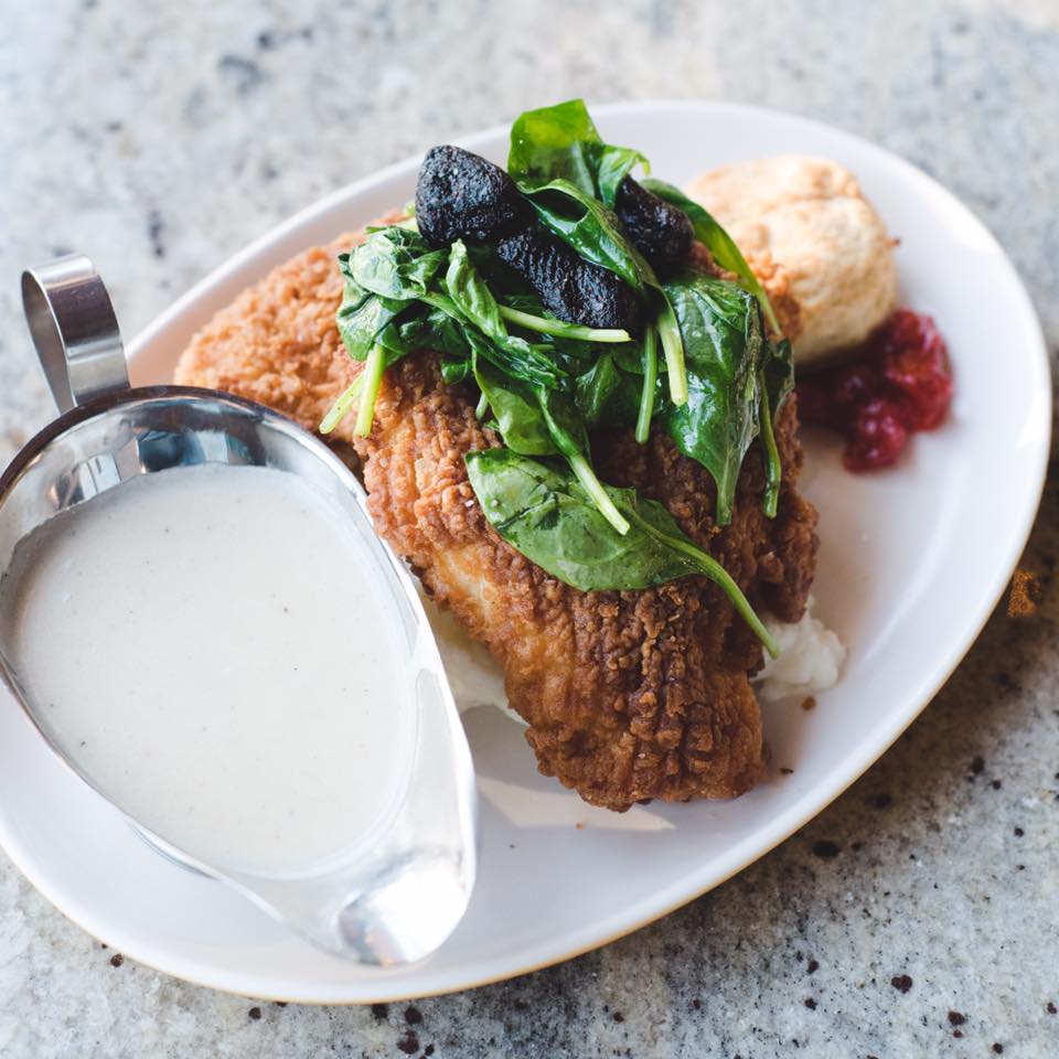 Fried Chicken at Commoner & Co. (Credit: Commoner & Co. on Instagram)