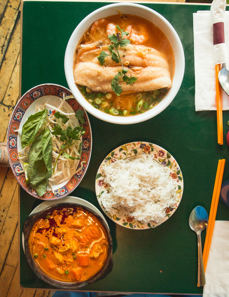 Bun Ca Kien Giang (Mekong Delta Fish Noodle Soup) and Ca Ri Ga (Chicken Curry) at Thuy's Noodle Shop in Bisbee, Ariz. (Credit: Jackie Tran)