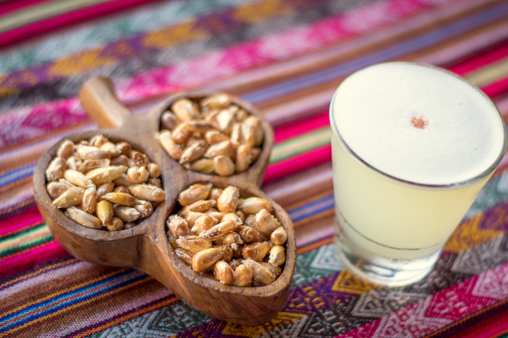 Pisco Sour and Canchita at Inca's Peruvian Cuisine (Credit: Jackie Tran)