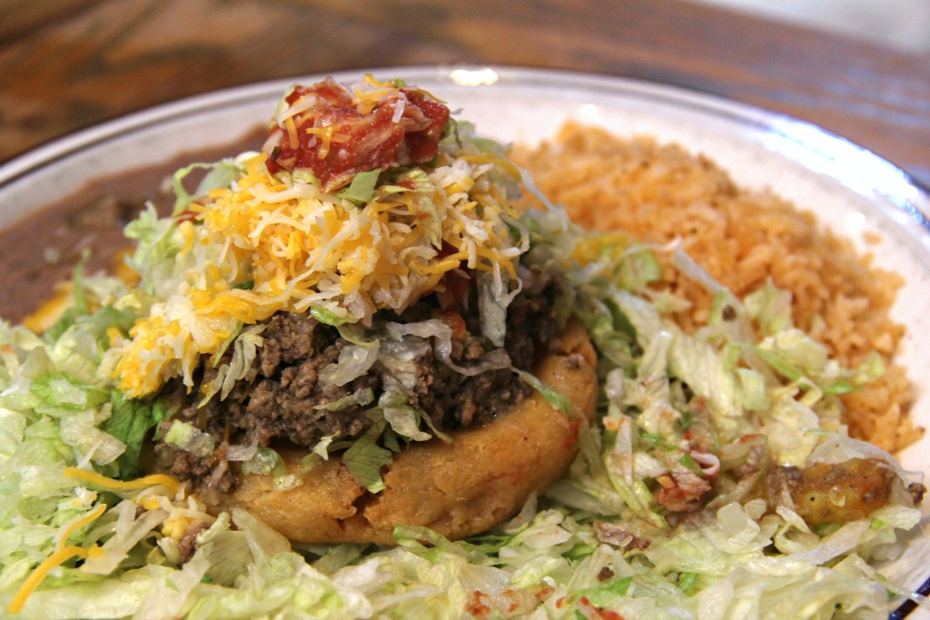 Ground Beef Gordita at Guillermo's Double L (Credit: Gloria Knott)
