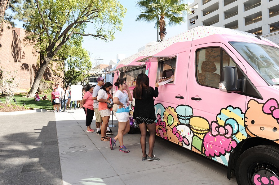 Finally got to visit the Hello Kitty Cafe Truck on my 1st trip to