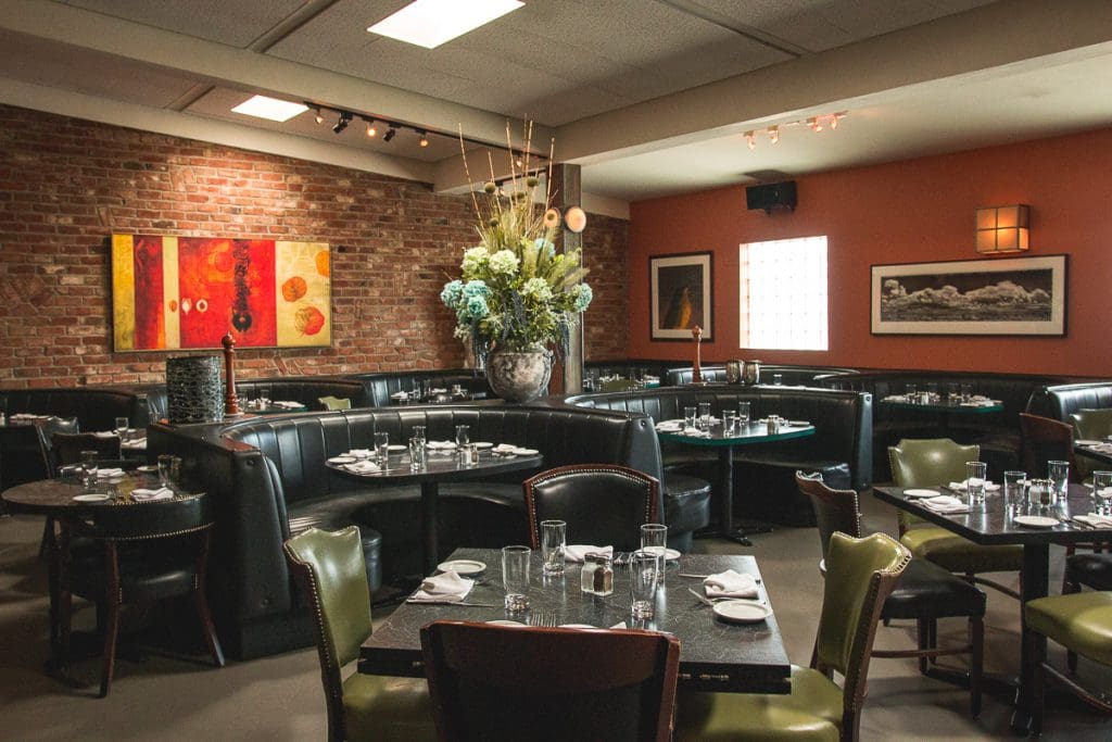 Dining room at Kingfisher (Photo by Jackie Tran)