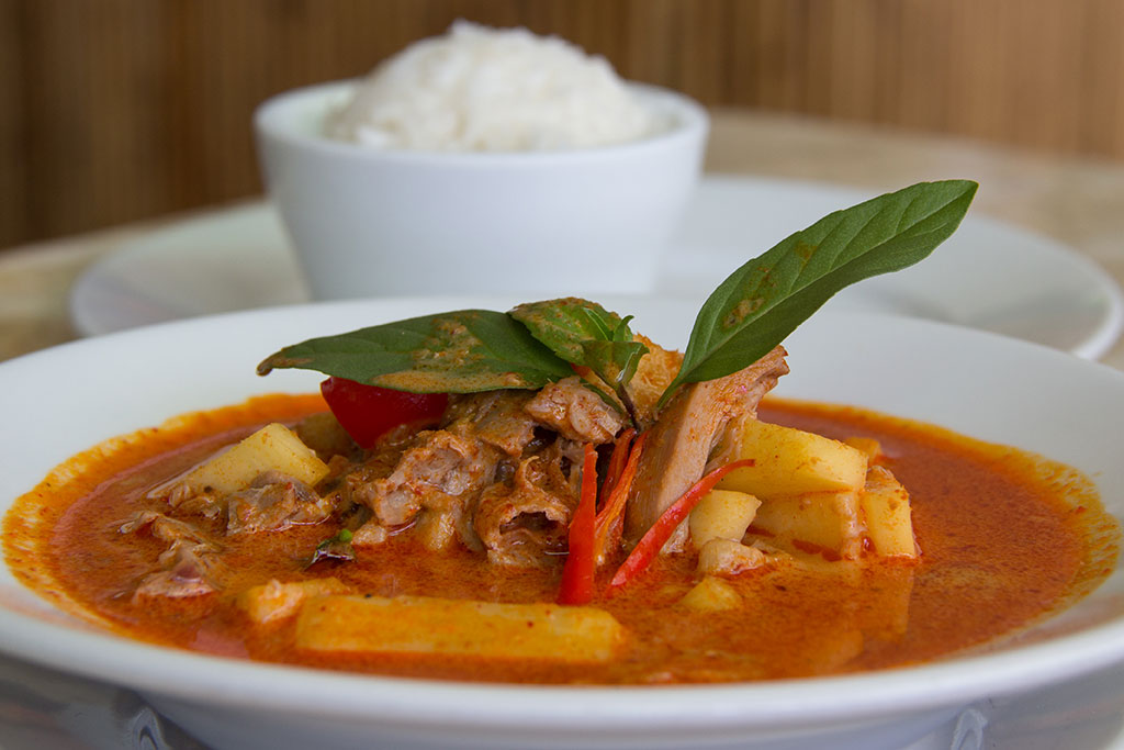Kang Kua Sap-pa-Rod Koong (Red Curry with Duck) at Bangkok Cafe