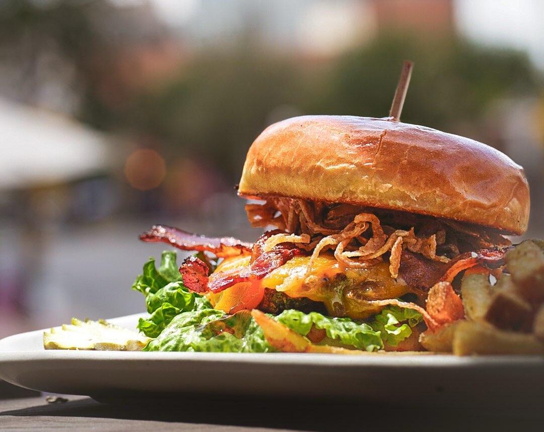 Tucson Urban Burger at HUB Restaurant & Ice Creamery (Photo by Stephanie Shirley)