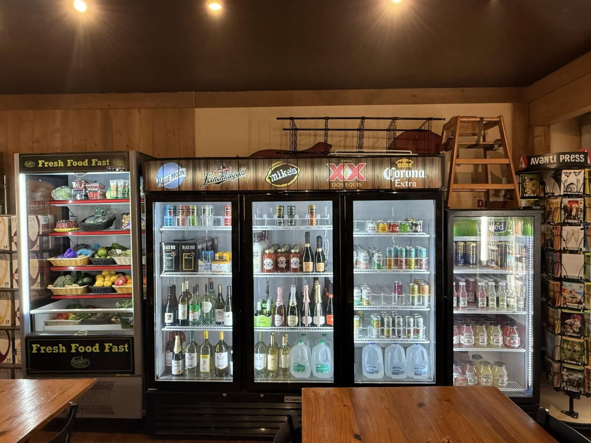 Interior (Photo courtesy of Rocking K Market Bar Restaurant)